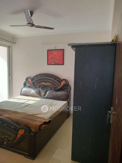 3 BHK Flat In Amrapali Leisure Park For Sale  In Sector-1