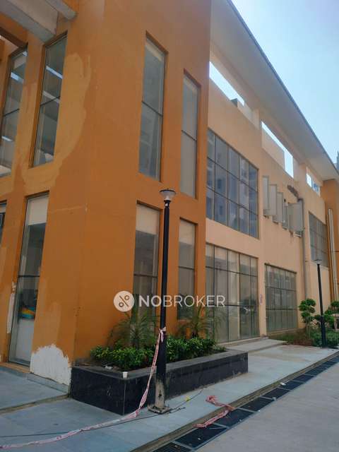 3 BHK Flat In Amrapali Leisure Park For Sale  In Sector-1