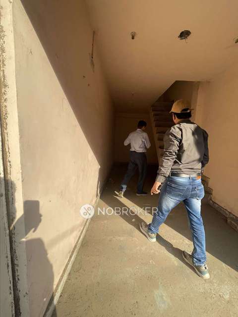 Shop in Patel Nagar, Ghaziabad for sale 