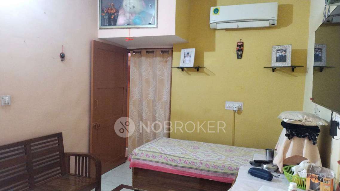 2 BHK Flat In Paragati Enclave For Sale  In A1-a2 Link Road Pragati Enclave, Lig Flats Pocket A1, Link Road, Near Biraj Fast Food, Pocket A 2, Mayur Vihar Phase Iii, Delhi, 110096, India