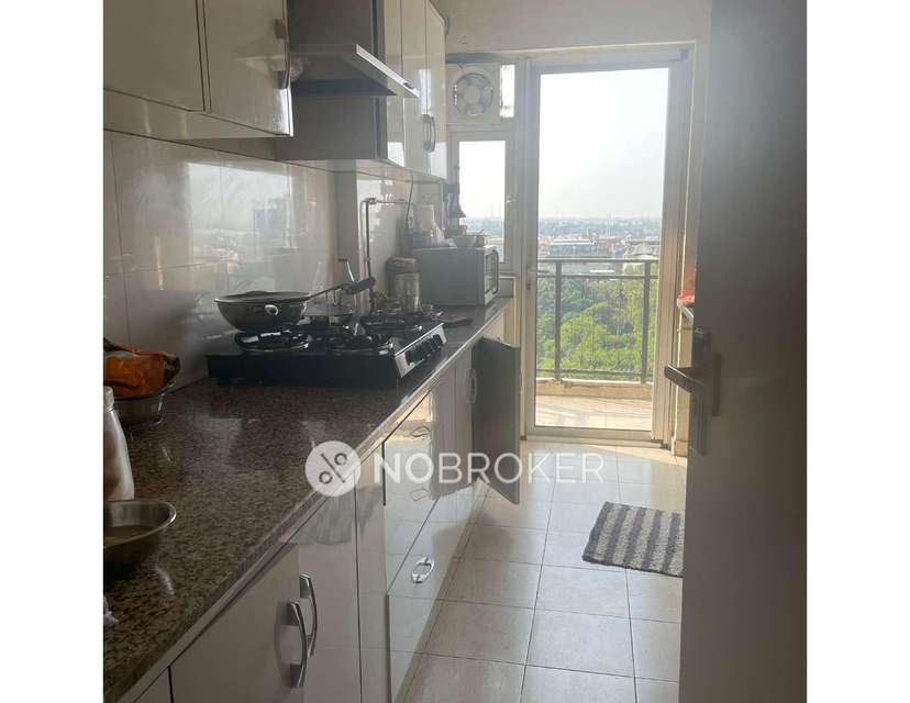 3 BHK Flat In Dlf Capital Greens, Moti Nagar For Sale  In Moti Nagar