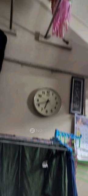 1 RK Flat In Laxmi Narayn Bldg  For Sale  In Charni Road