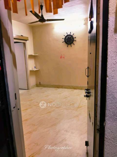 Industrial Building in Raja Mantri Udyan, Pune for Rent