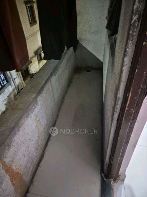 Single Room for Female In 1 BHK  In Near Relience Smart Kharadi Pune In J.h Machines