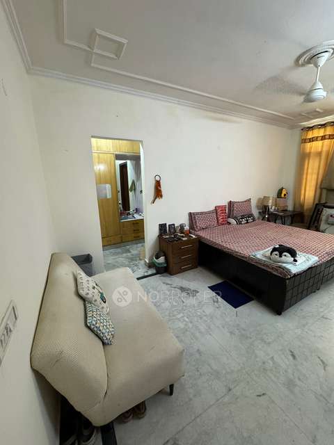 1 RK House for Rent  In Sushant Lok