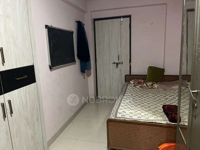 Single Room for Male In 2 BHK  In Bsnl Telephone Exchange