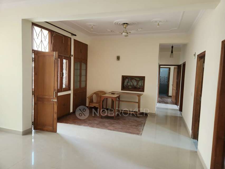 4 BHK Flat In Munirka Apartments, Dwarka For Sale  In Dwarka