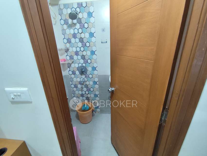 2 BHK Flat In Sr Sapphire Block A, Bandlaguda Jagir For Sale  In Anand Nagar Colony