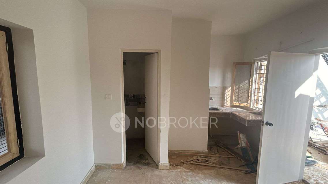 1 RK House for Rent  In Sector 55