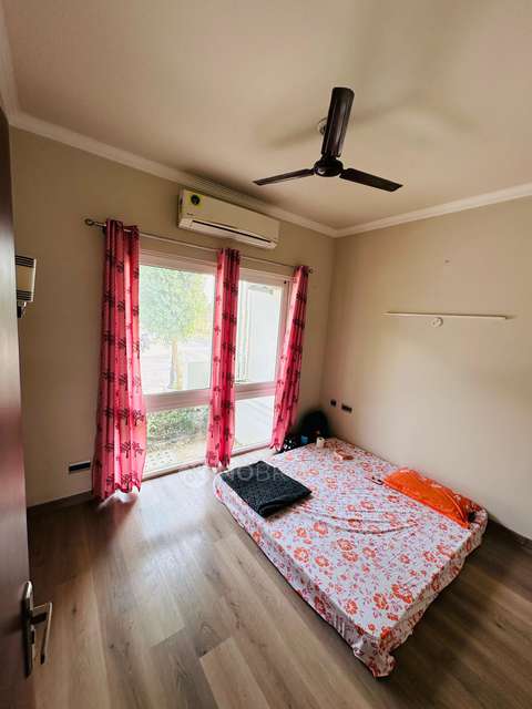 3 BHK Flat In Central Park Flamingo Floors, Sector 32-33, Sohna For Sale  In Sector 32-33, Sohna
