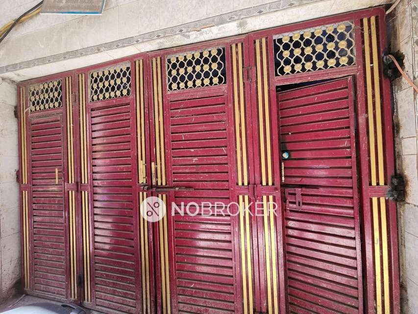 Godown/Warehouse in Brahampuri, Delhi for sale 