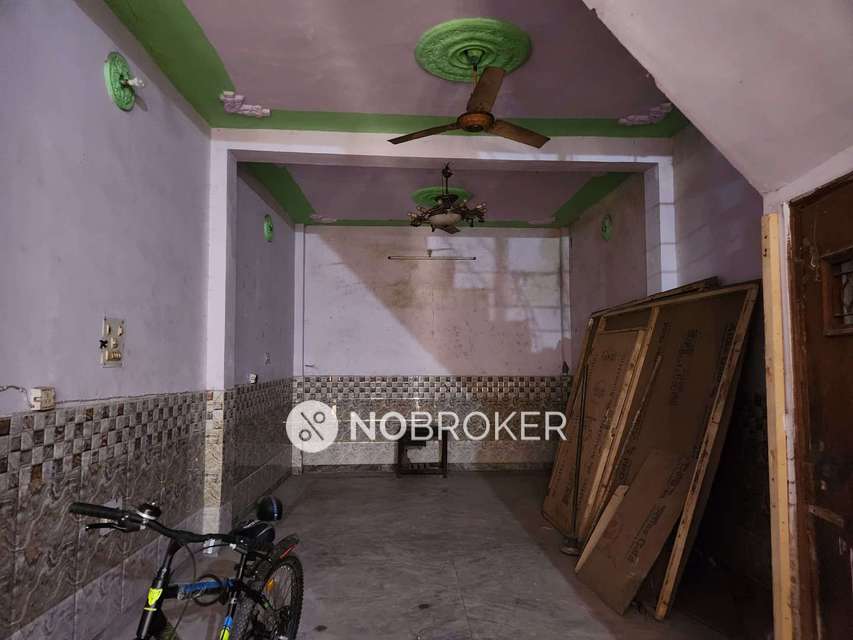 Godown/Warehouse in Brahampuri, Delhi for sale 