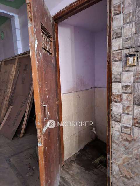 Godown/Warehouse in Brahampuri, Delhi for sale 