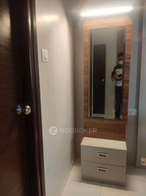 2 BHK Flat In Dsr Lotus Towers For Sale  In Hoodi