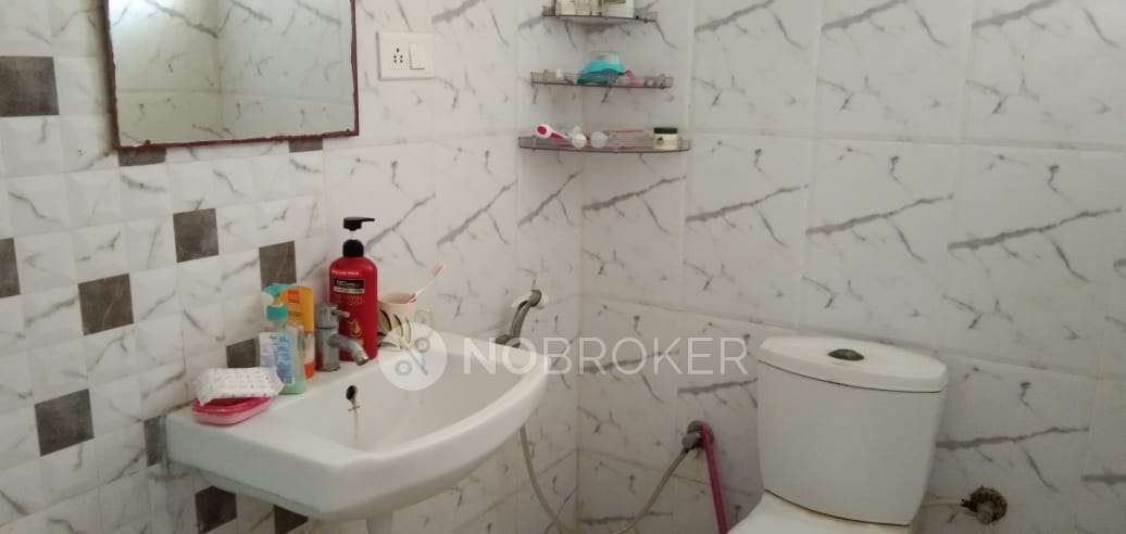 3 BHK Flat In Keerthi Heights For Sale  In  Krishnarajapura, Bengaluru