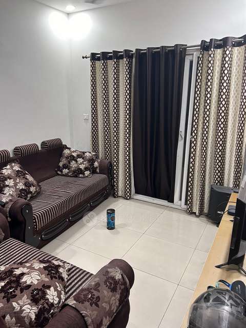 Single Room for Male In 3 BHK  In Mantri Celestia, Gachibowli In Gachibowli