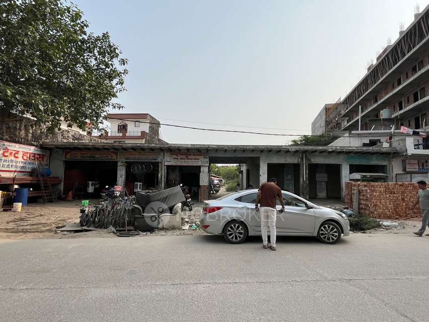 Godown/Warehouse in Sector 168, Noida for Rent 