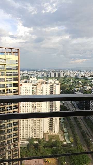 4 BHK Flat In Amanora Adreno Towers for Rent  In Hadapsar