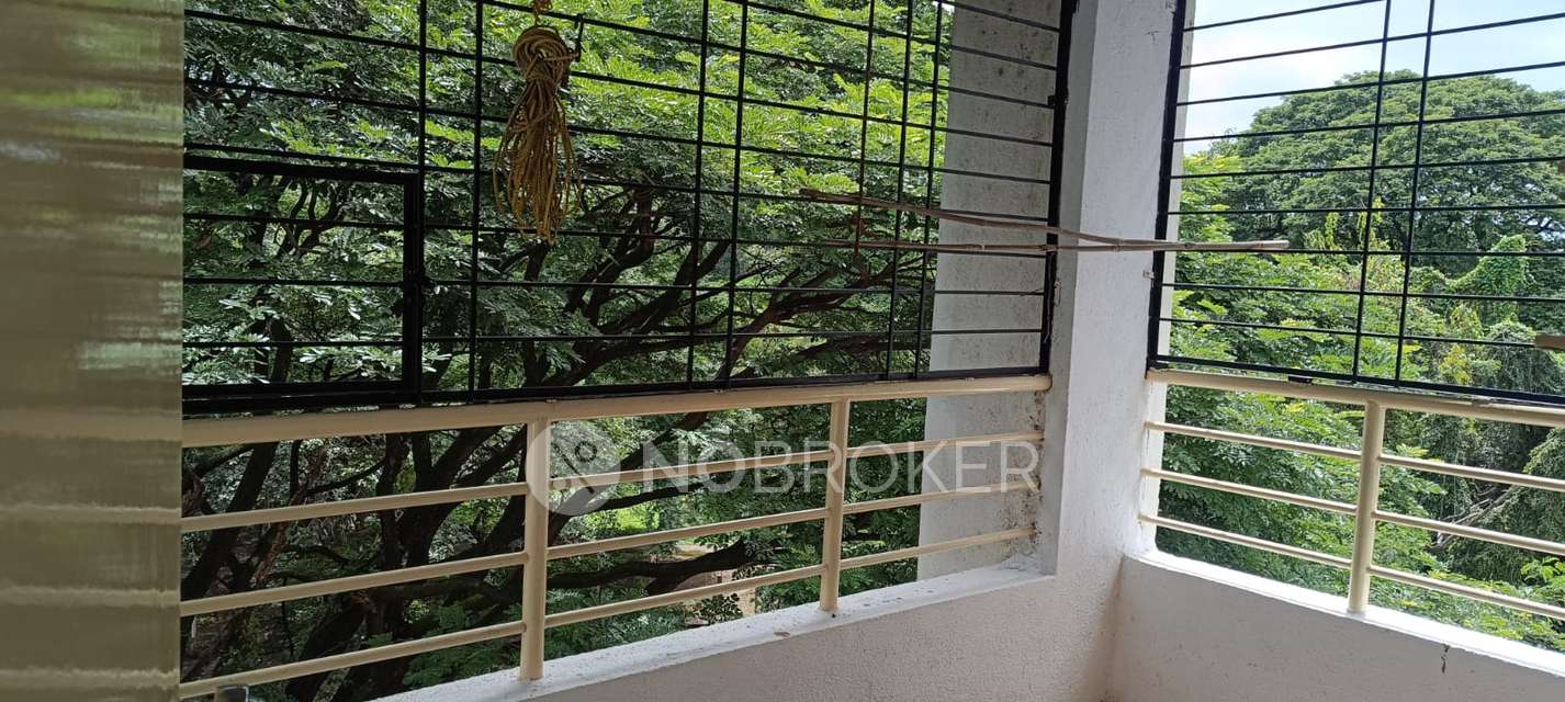 2 BHK Flat In Manjri Greenwoods for Rent  In Hadapsar