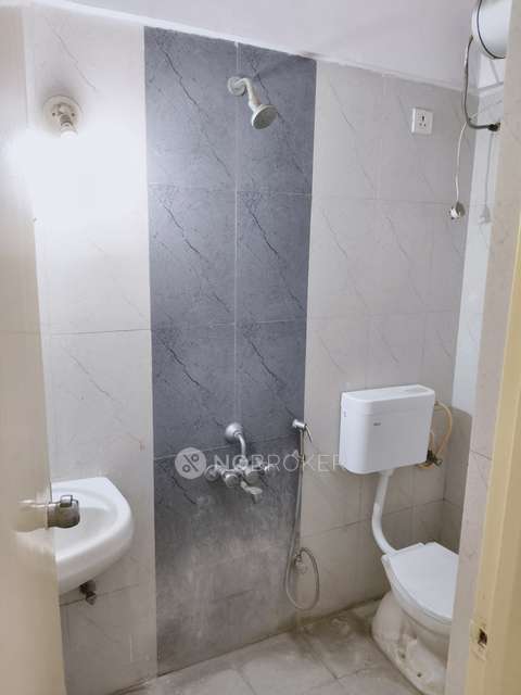 2 BHK Flat In Manjri Greenwoods for Rent  In Hadapsar