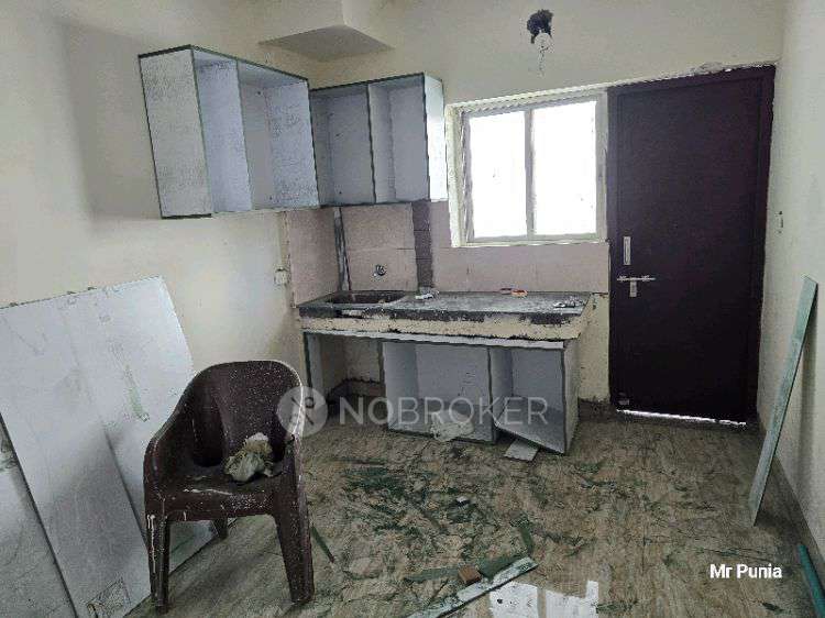 1 BHK Flat In Golf View Condos for Rent  In H29r+vfv, Sector 19b, Sector 19 Dwarka, Dwarka, Delhi, 110075, India