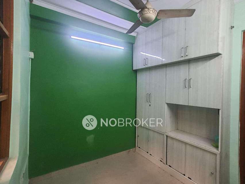 2 BHK Flat For Sale  In Shakarpur