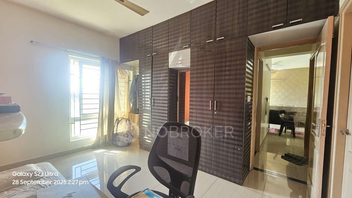 2 BHK Flat In Embassy Residency For Sale  In Perumbakkam