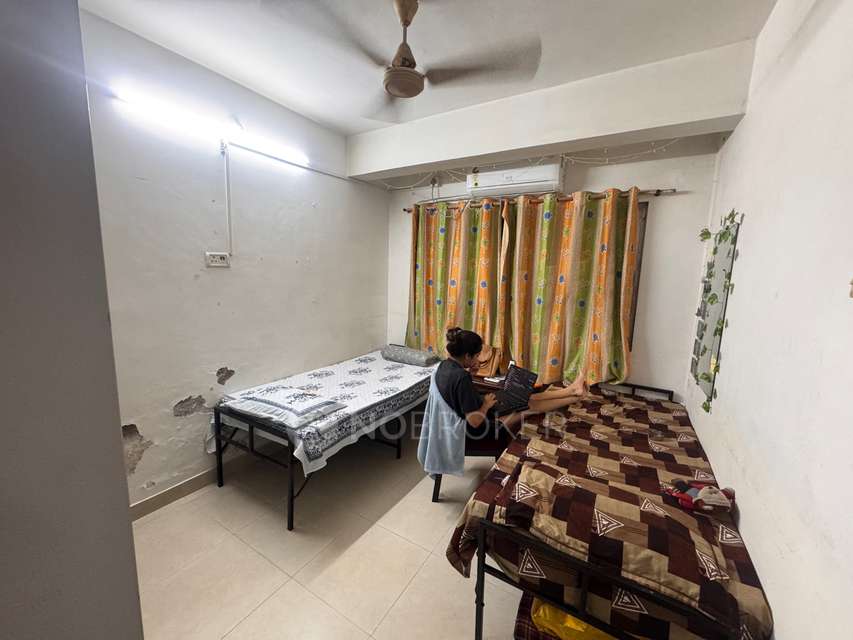 Shared Room for Female In 2 BHK  In Chitravani Chs In Malad East