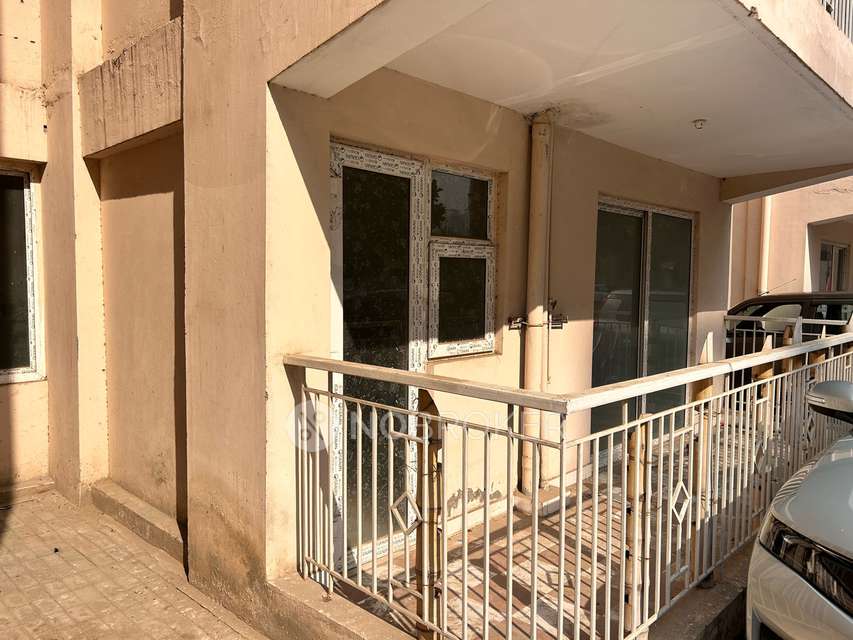 2 BHK Flat In Green Court for Rent  In Sector 90