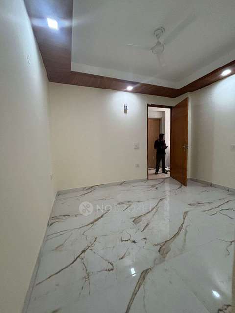 1 BHK Flat In Apartment for Rent  In Saket