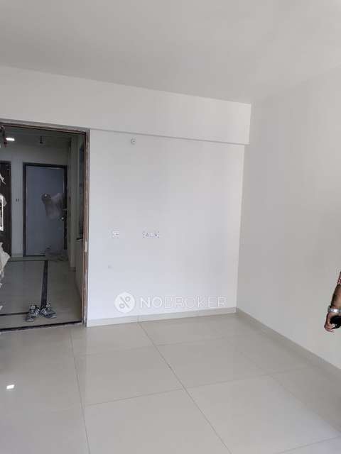 1 BHK Flat In Godrej Tranquil For Sale  In Kandivali East