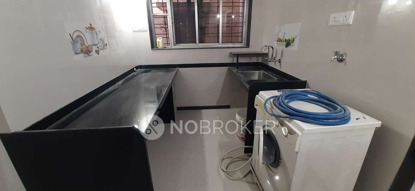 2 BHK Flat In Trimurthi  for Rent  In Parijat Colony, Hadapsar