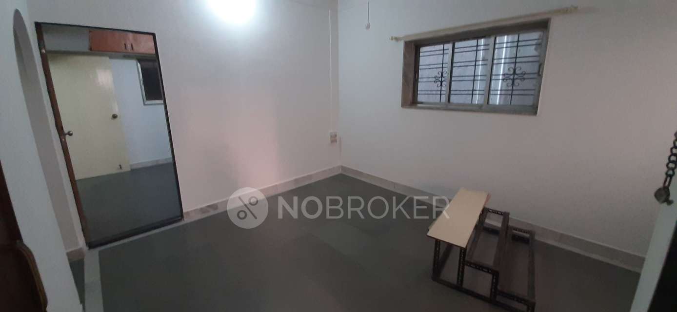 2 BHK Flat In Trimurthi  for Rent  In Parijat Colony, Hadapsar