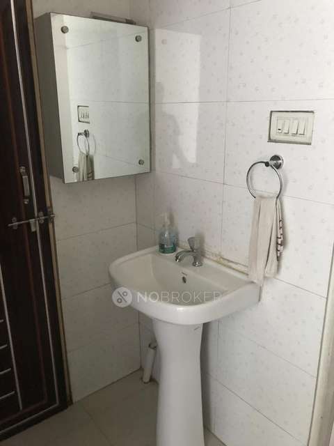 2 BHK Flat In Aayush Complex For Sale  In Bhekrai Nagar