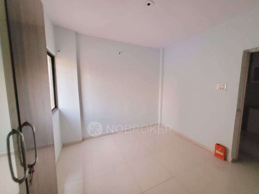 2 BHK Flat In Aayush Complex For Sale  In Bhekrai Nagar