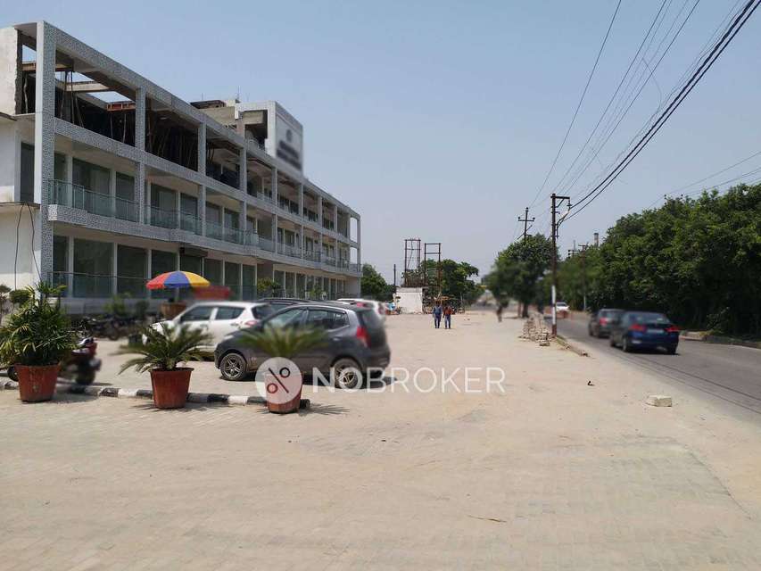 Shop in Crossings Republik, Ghaziabad for Rent 