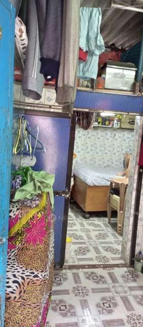 1 RK House For Sale  In Dahisar East
