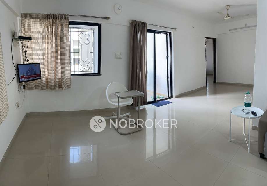 2 BHK Flat In Gera Emerald City, Kharadi for Rent  In Kharadi