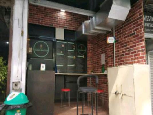 Shop in Acharya Niketan, Mayur Vihar Phase 1, Delhi for Rent 