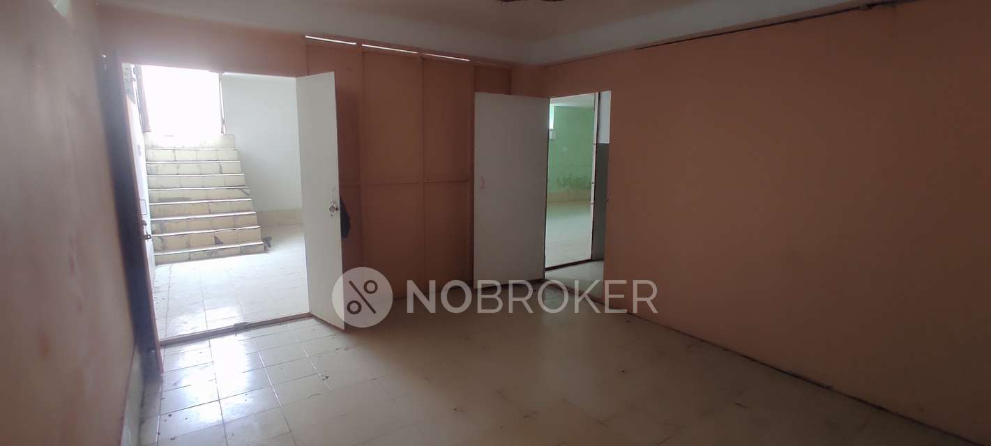 Office Space in Sainik Farm, Delhi for Rent 