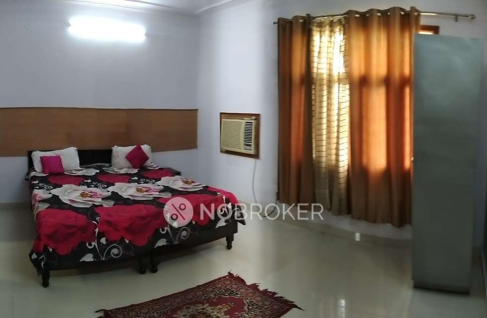 3 BHK Flat In Stand Bulding for Rent  In Sector 23a