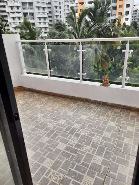 2 BHK Flat In Platinum Towers for Rent  In Wakad