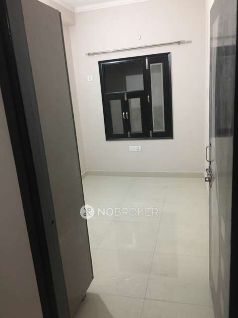 2 BHK Flat for Rent  In Sector 17