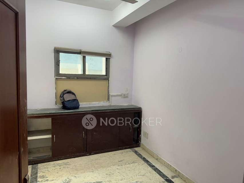 Industrial Building in Sector 8a, Rohini, Delhi for Rent 