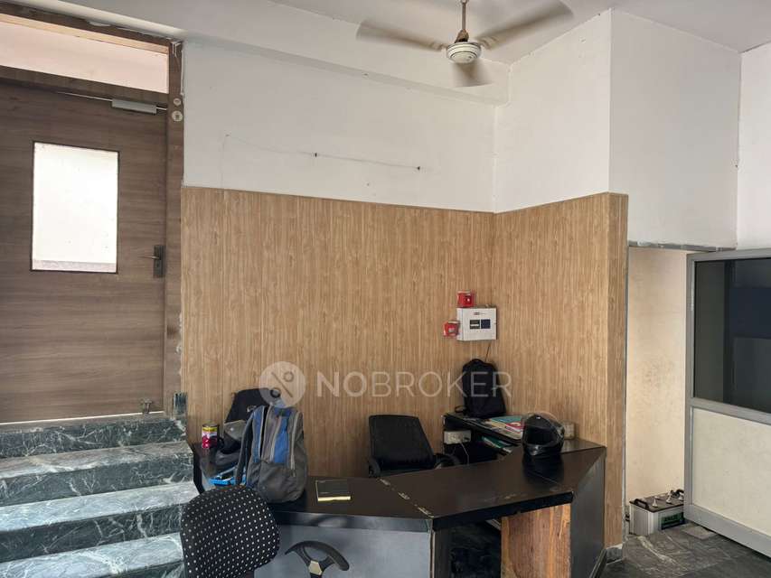 Industrial Building in Sector 8a, Rohini, Delhi for Rent 