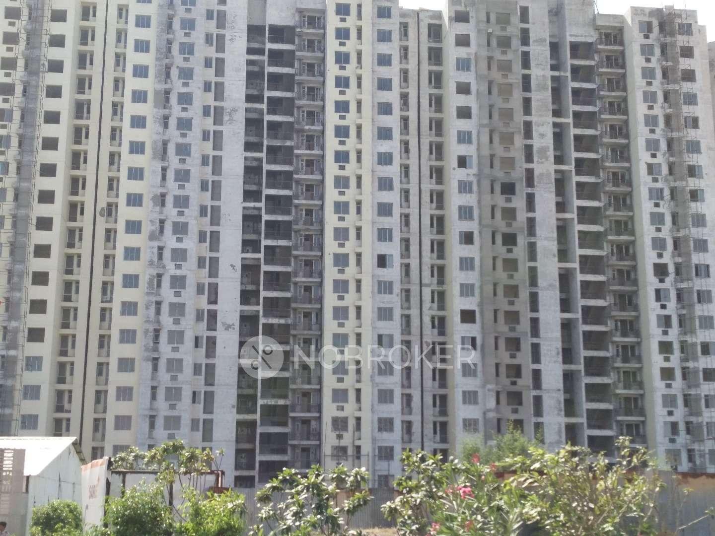 Crescent Parc - Royal Greens