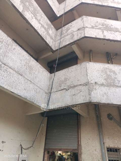 Industrial Building in Dahisar East, Mumbai for Rent 