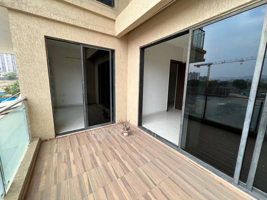 3 BHK Flat In Ganga Florentine , Auto Restore Studio For Sale  In Auto Restore Studio