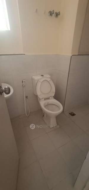 3 BHK Flat In Dlf Woodland Heights For Sale  In Electronic City