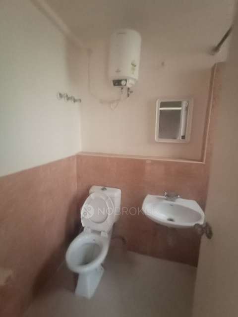 3 BHK Flat In Dlf Woodland Heights For Sale  In Electronic City